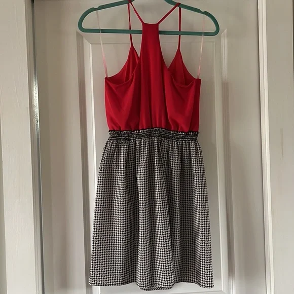 Buttons Dress - Picture 10 of 10